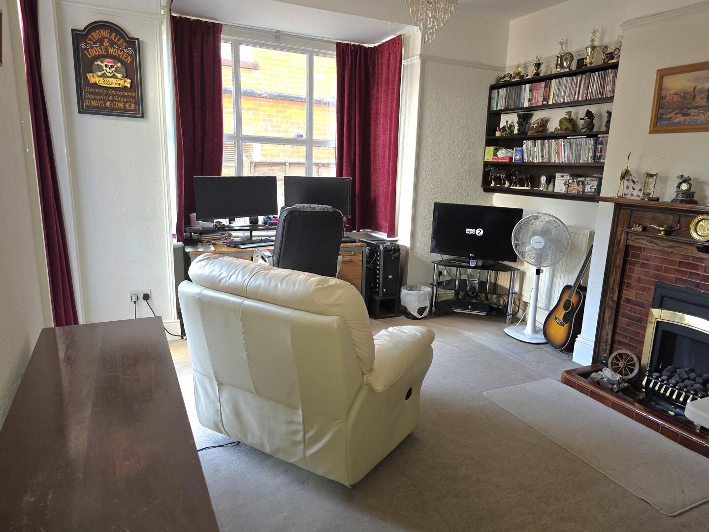 4 bed property in The Avenue, Totland Bay
